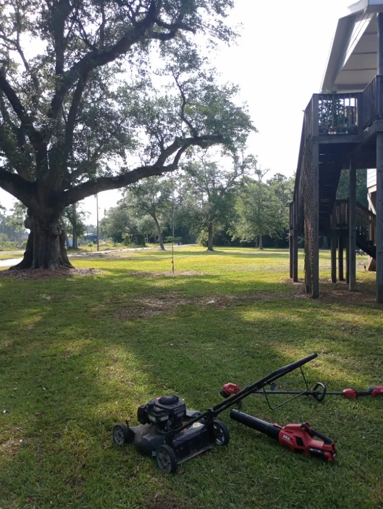 Custom lawn mowing service in Moss Point, MS - Austin's Mean Green Lawn Solutions