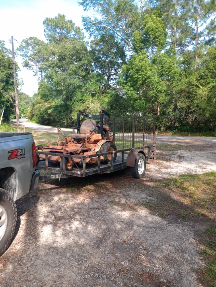 Custom lawn mowing service in Moss Point, MS - Austin's Mean Green Lawn Solutions