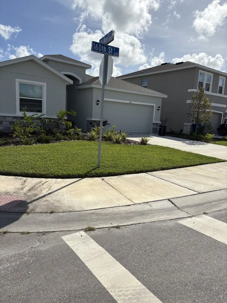 Expert lawn care service in Bradenton, FL - Austin’s Pro Services of Swfl