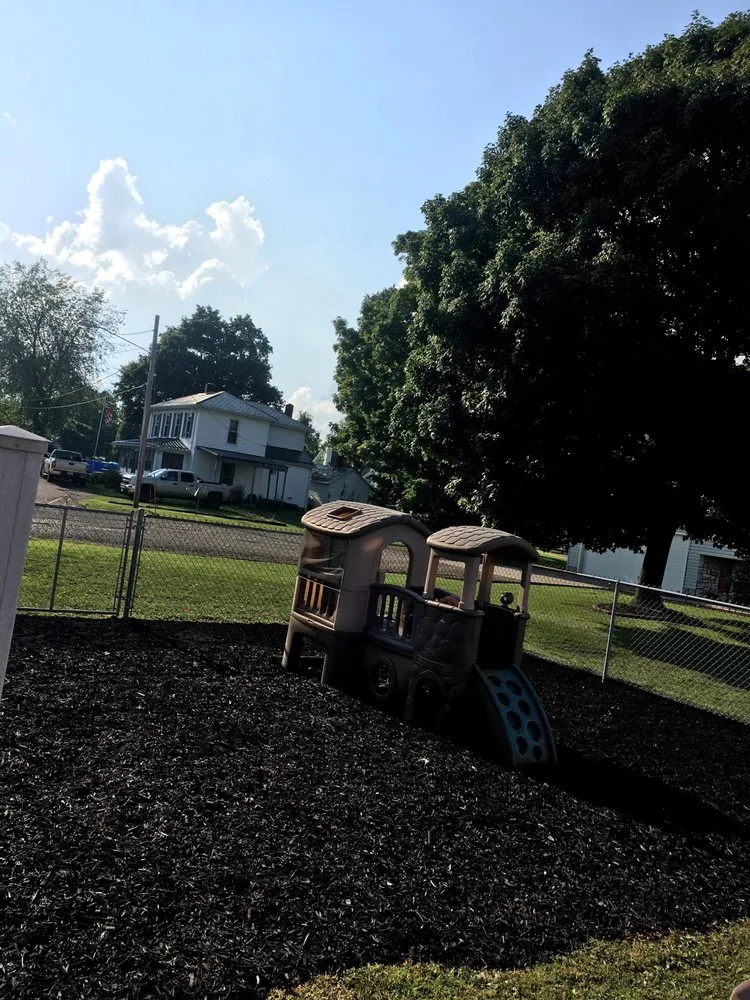 Custom residential landscaping in Lancaster, OH by Austin’s property services