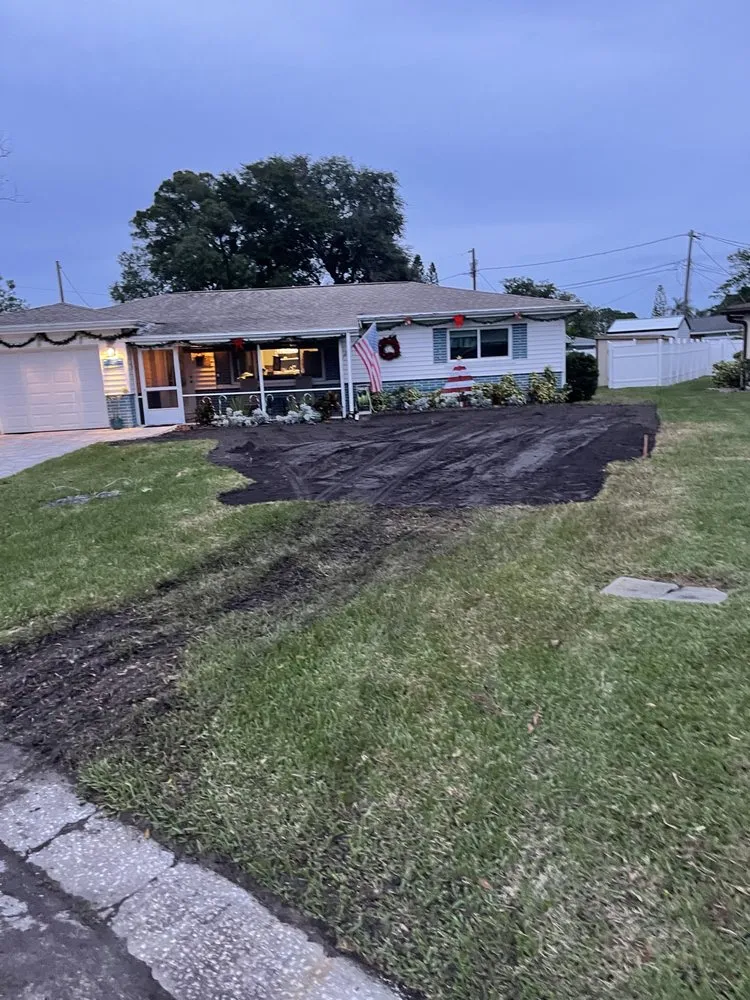 Top-rated yard cleanup service for year-round maintenance in Seminole, FL by Auten Landscaping