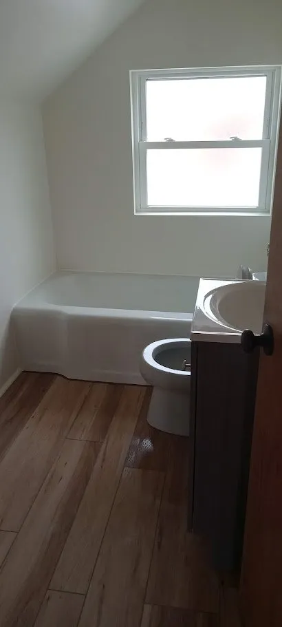 Top-rated yard cleanup service in Milwaukee, WI - Authentic Touch