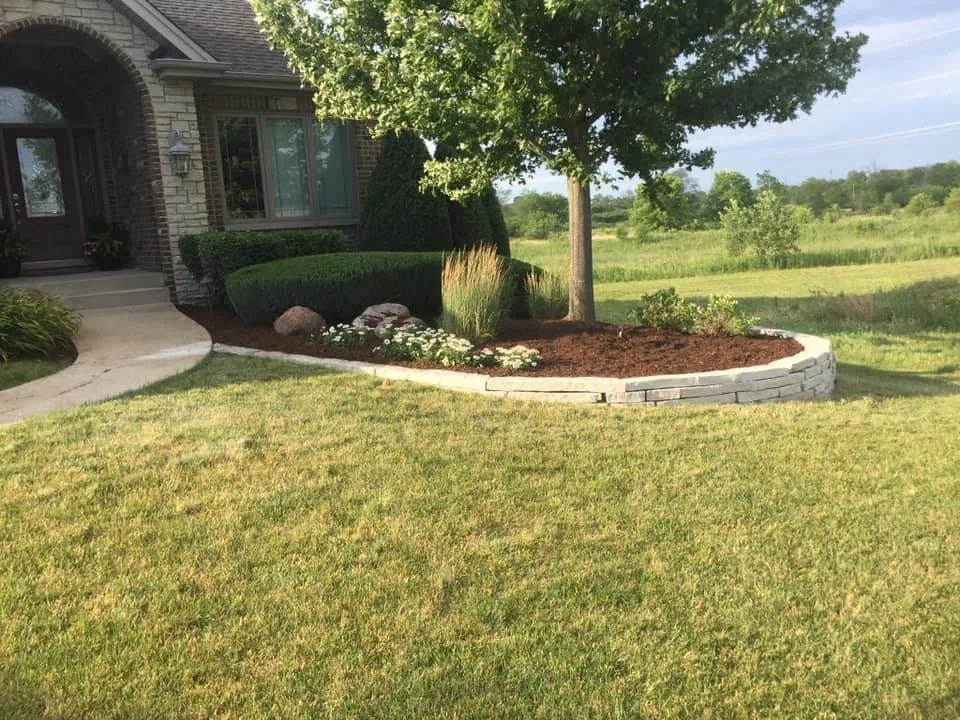 Custom yard maintenance experts serving Orland Park, IL - Autumn Blaze Landscaping