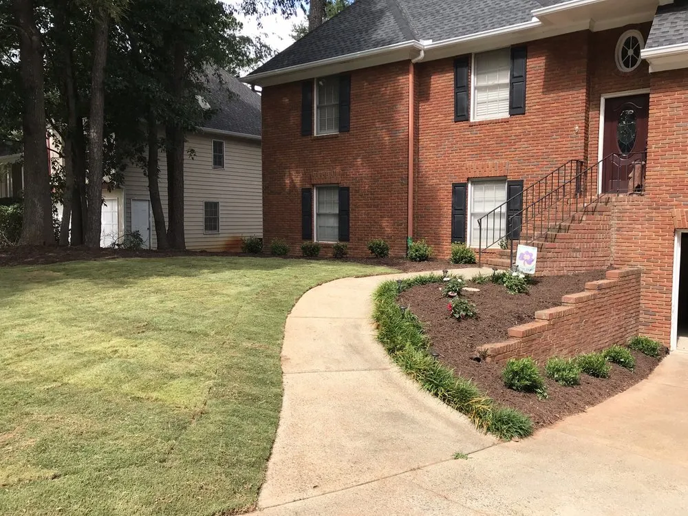 Local yard maintenance experts serving Kennesaw, GA - Autumn Landscape Company