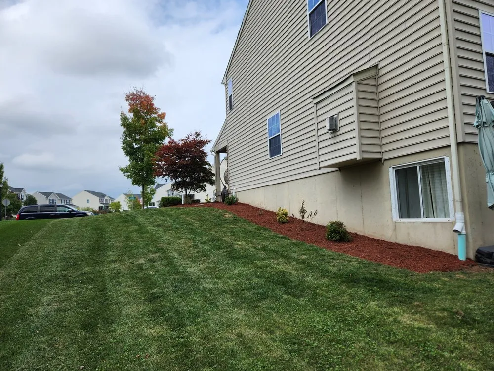 Custom yard maintenance experts serving Quakertown, PA - AV Landscapes