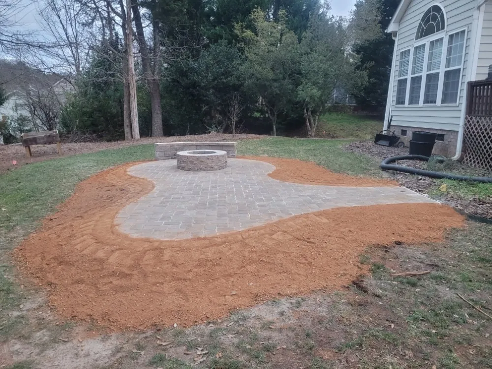 Reliable landscaping services in Mooresville, NC by Av Landservices