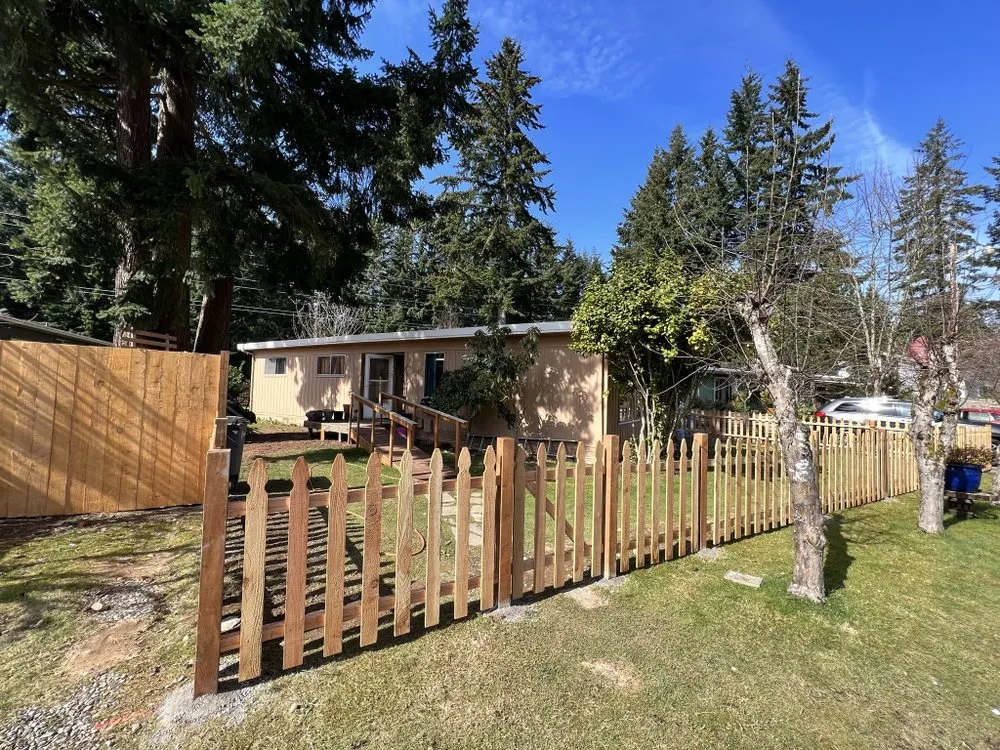 Expert outdoor landscaping in Indianapolis, IN - AV Painting