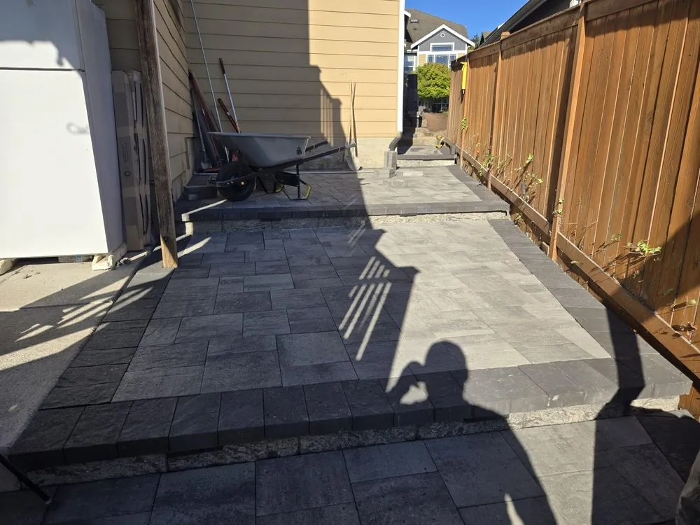 Affordable outdoor landscaping experts serving Seattle, WA - A.V RenewPressure & GreenScape Designs