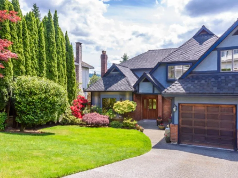 Professional garden landscaping near you in New Haven, CT by Avalanche Tree & Landscaping