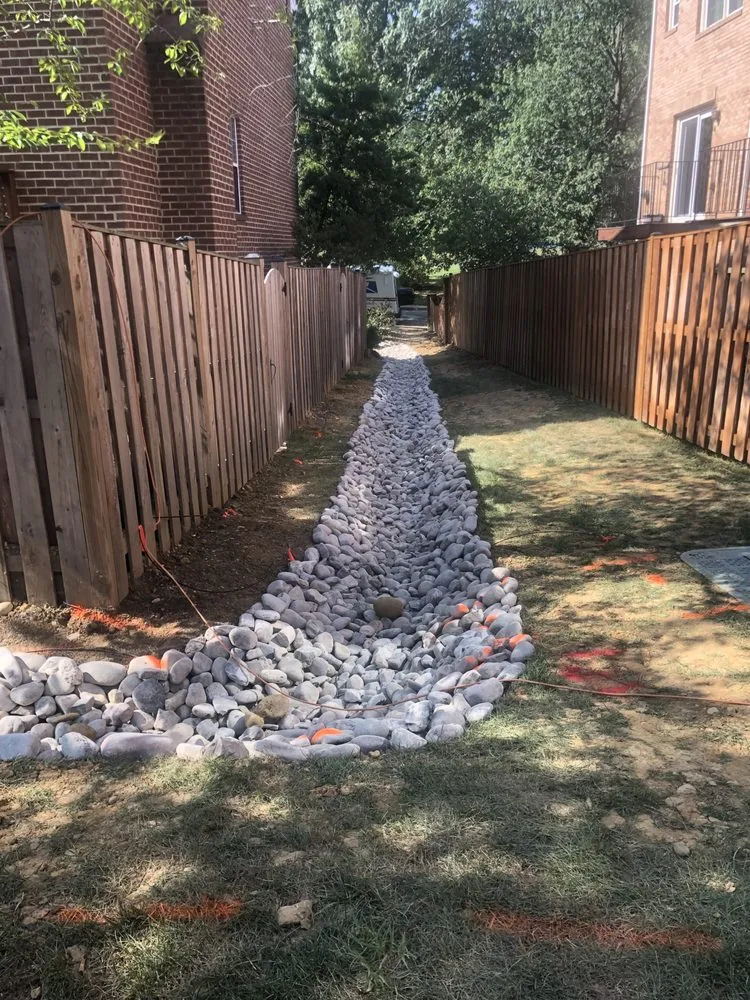 Expert residential landscaping in Arlington, VA - Avanza Landscaping & Maintenance