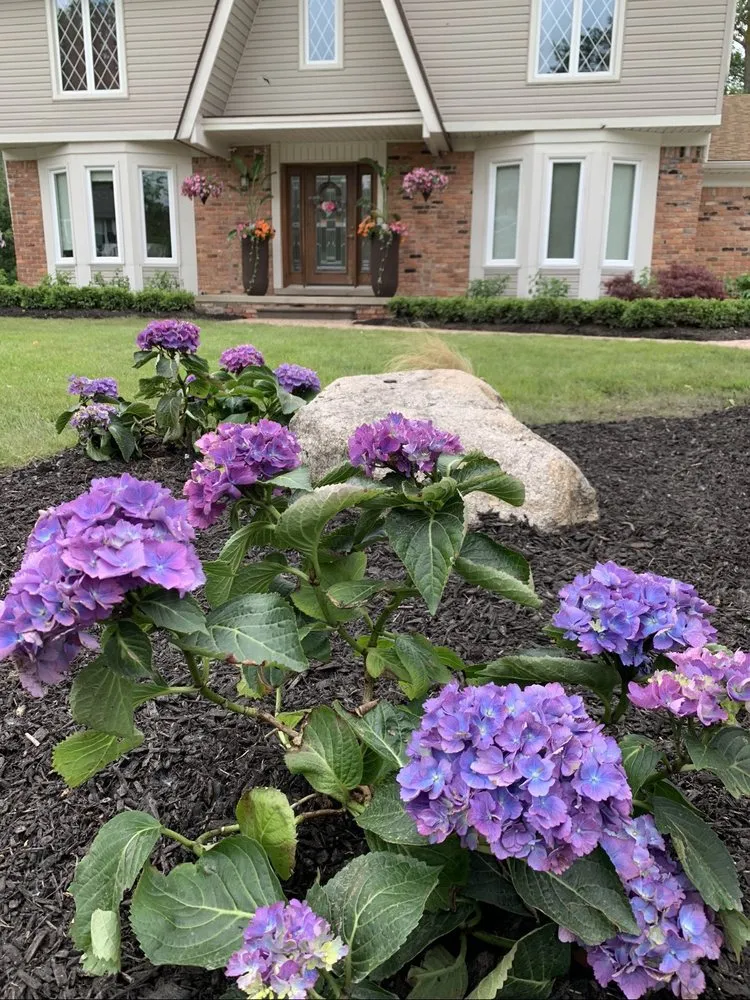 Local landscaping services in Rochester, MI - Ave Maria Landscape & Statuary
