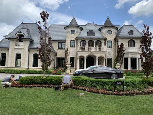 Ave Maria Landscape & Statuary Logo