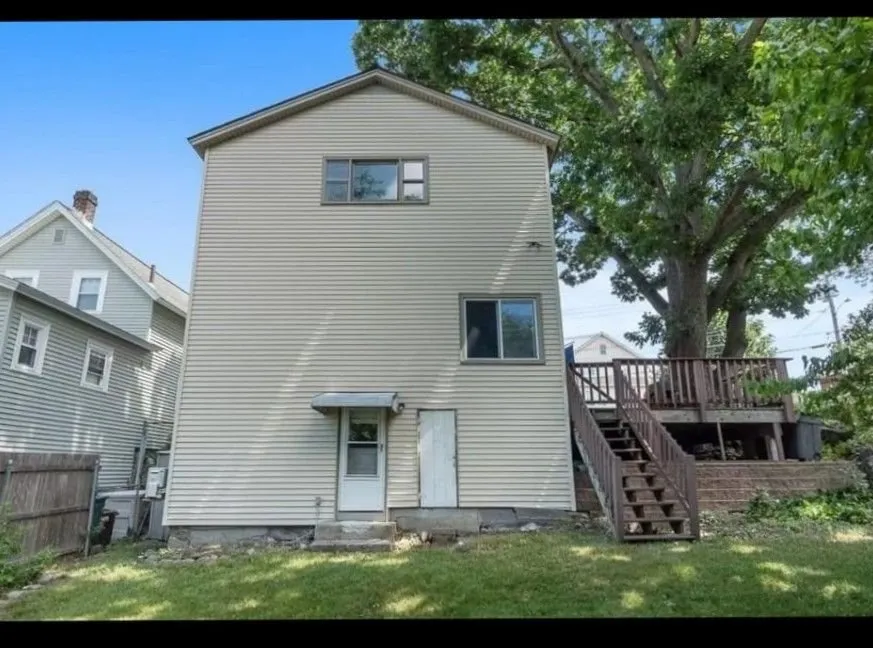 Affordable lawn care service in Fitchburg, MA - Avelar Landscaping