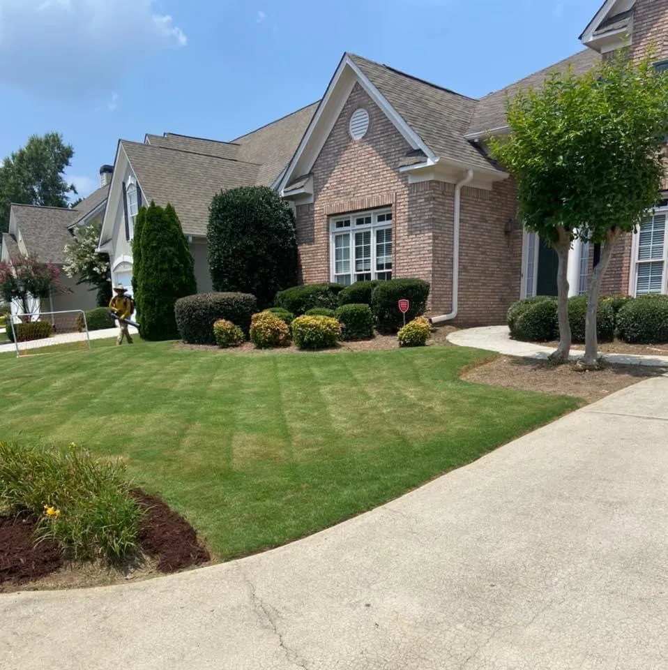 Affordable garden landscaping in Chamblee, GA - Avelino Landscaping