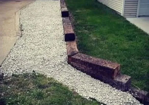 Trusted landscaping services experts serving Des Moines, IA - Avery Lawn Tree Landscape