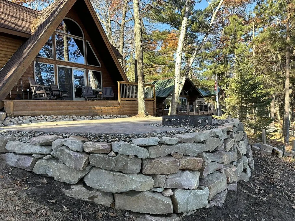 Professional lawn care service experts serving San Antonio, TX - Aveteran Landscape