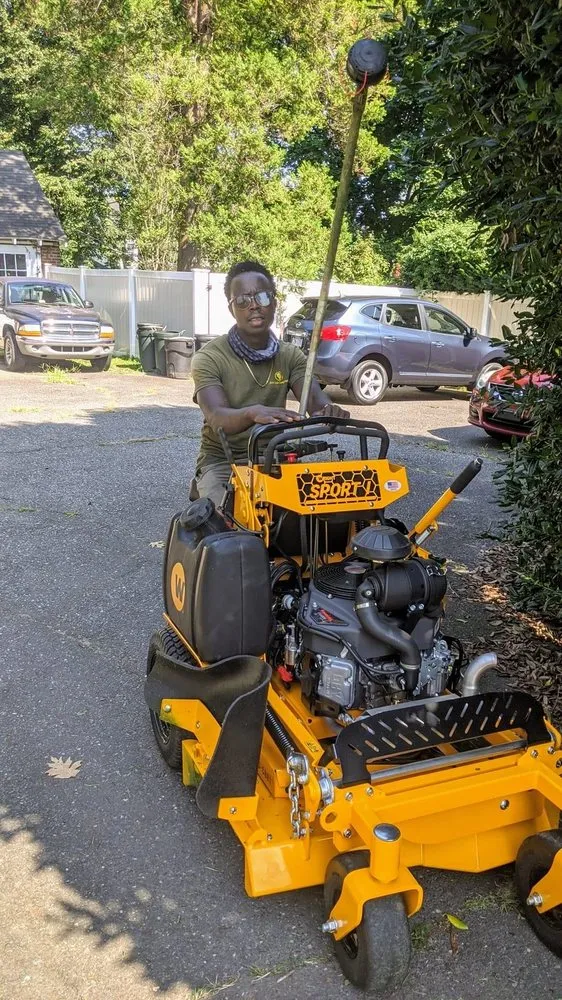 Affordable garden landscaping experts serving Folcroft, PA - AVI & Ade lawn services