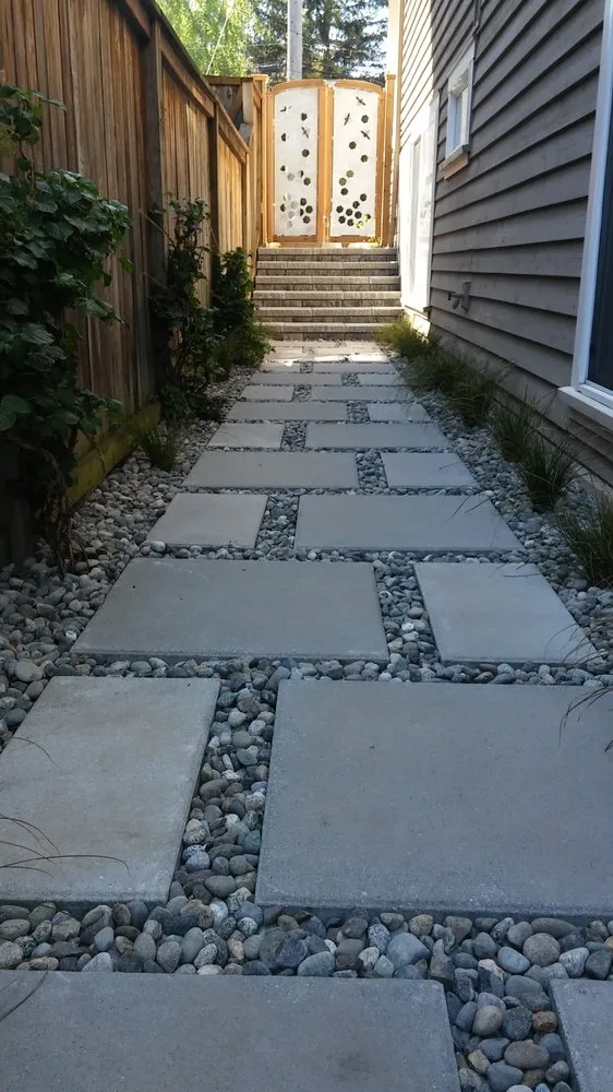 Reliable yard cleanup service in Edmonds, WA by Avid Landscape Management