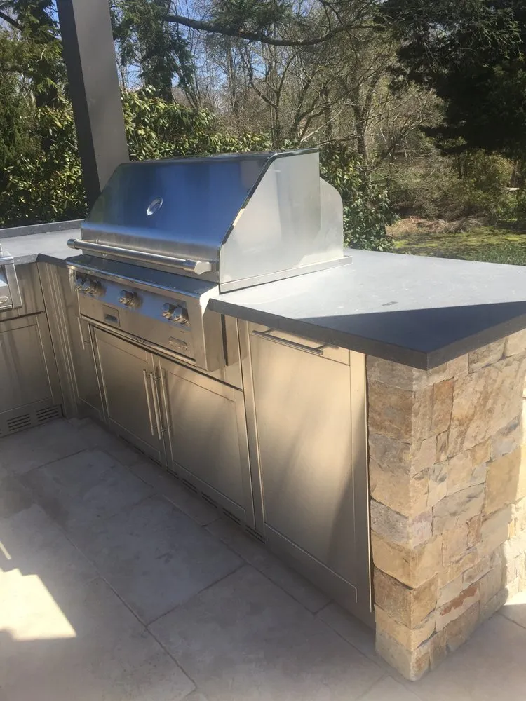 Professional landscaping services experts serving Stamford, CT - Avila Landscaping Masonry