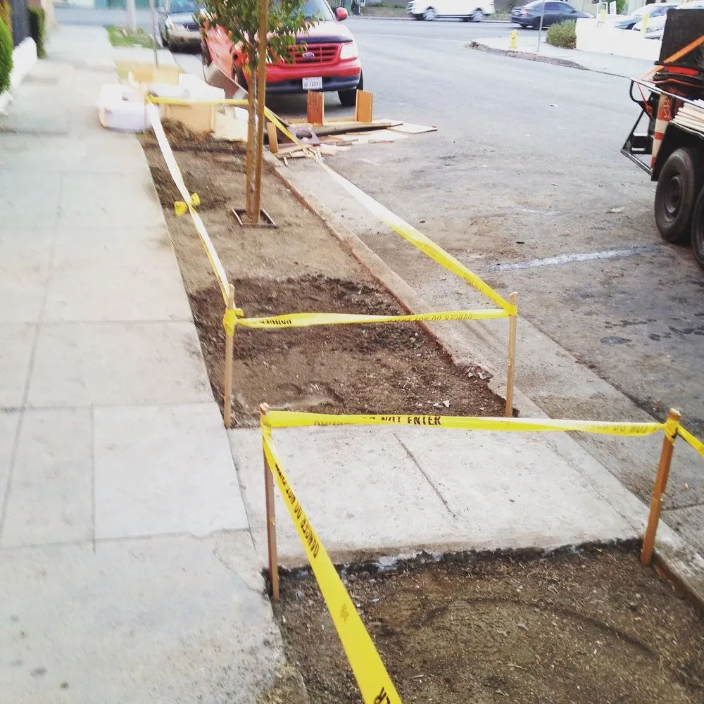Custom outdoor landscaping in La Cañada, CA by Avila Services