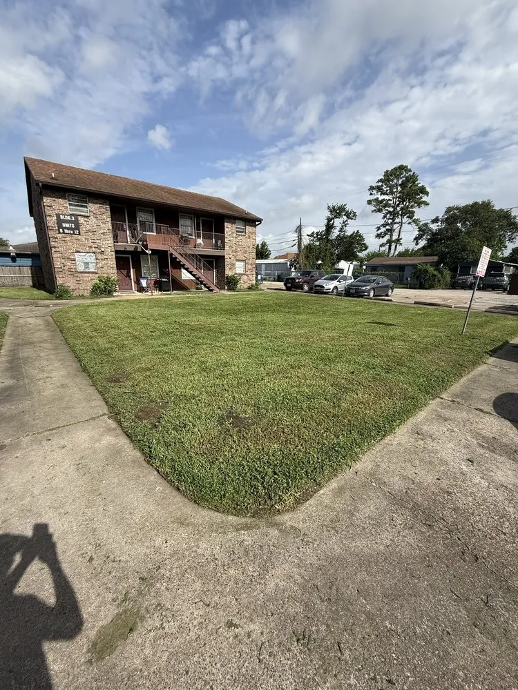 Reliable garden landscaping in Houston, TX by Avilas Gardening