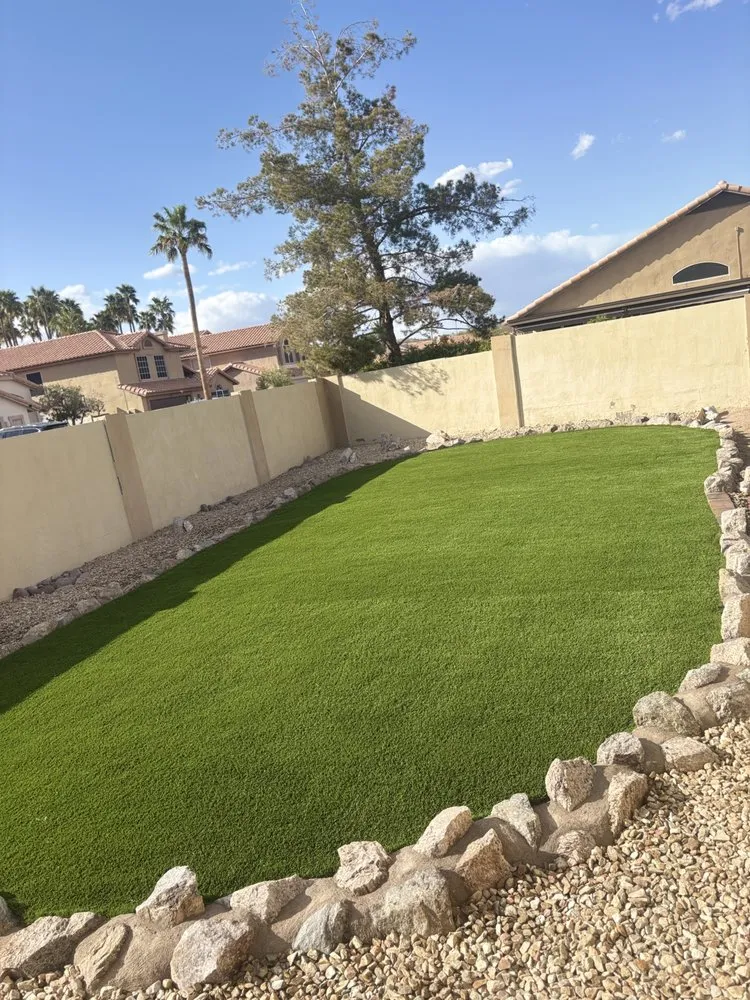 Custom lawn care service experts serving Mesa, AZ - Aviles Landscape