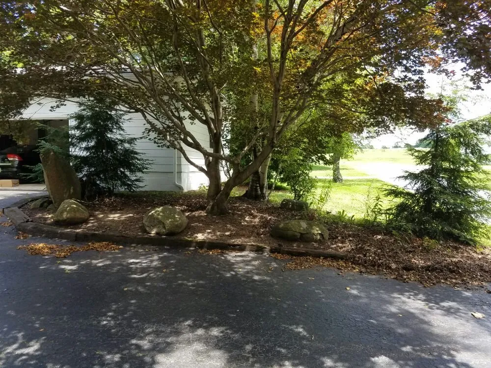 Professional lawn mowing service in Warren, OH by AW Lawn Maintenance & Landscaping