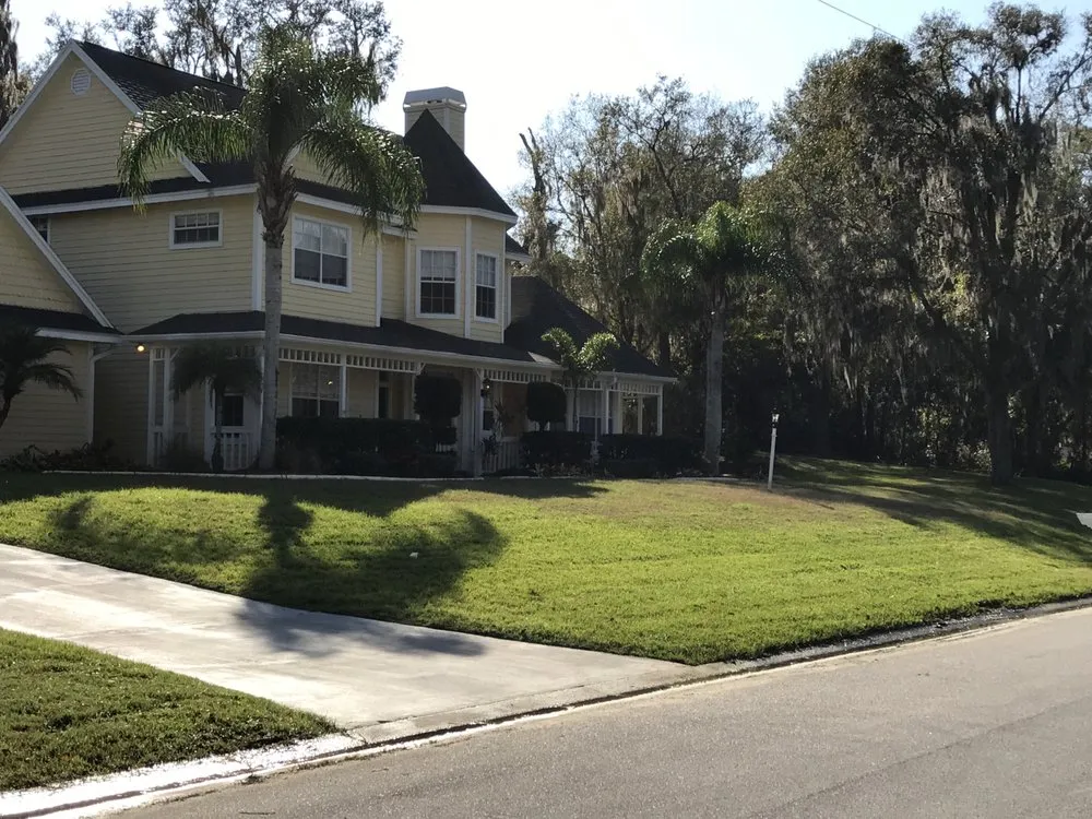 Top-rated outdoor landscaping for beautiful yards in Wimauma, FL by A&W Professional Services