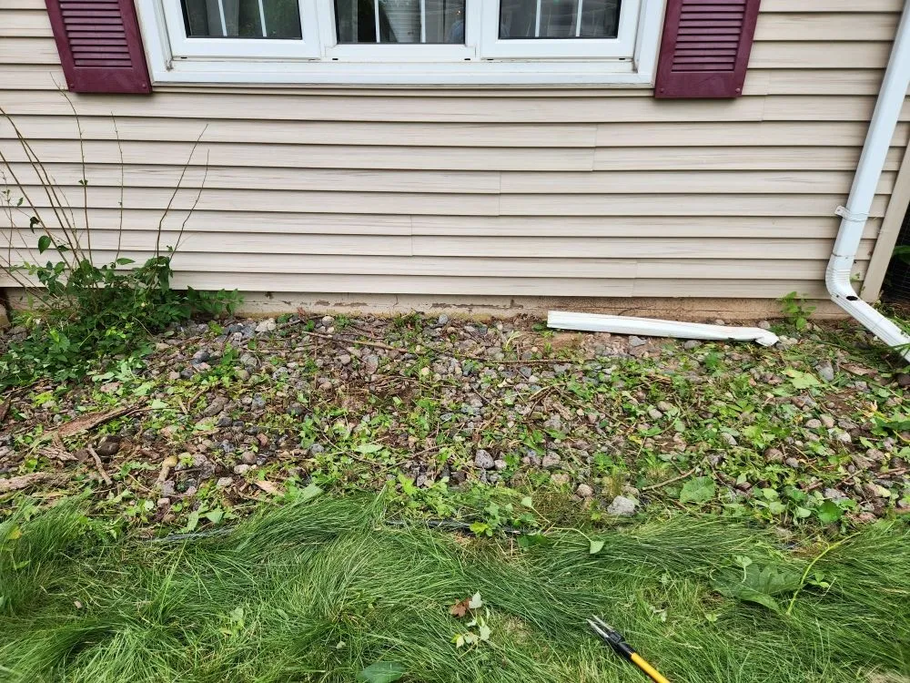 Custom garden landscaping experts serving De Pere, WI - Awoc Lawn Care