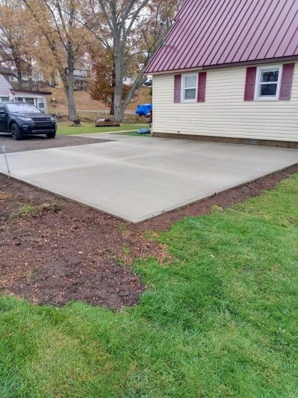 Local yard maintenance for residential properties in Syracuse, IN by Axis Concrete & Hardscapes