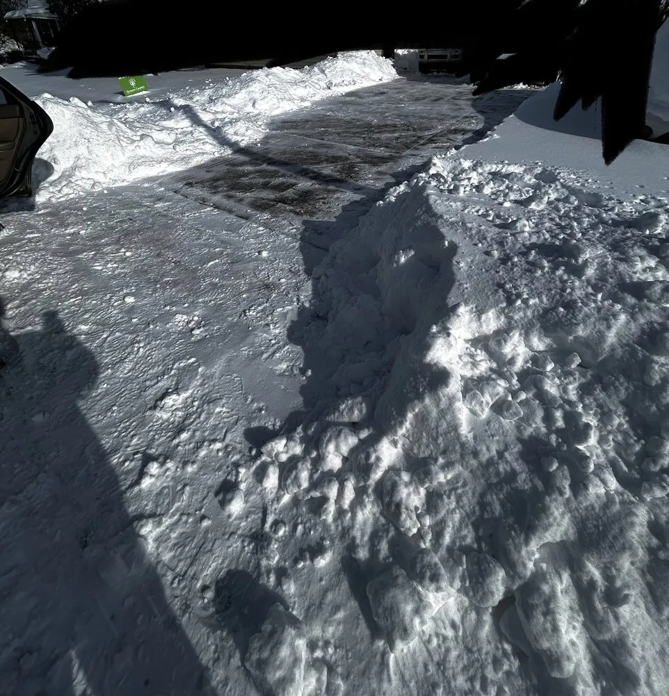 Trusted garden landscaping in Fairborn, OH by Ay Lawn Care