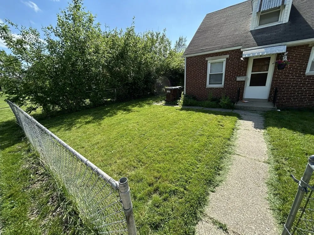 Custom yard cleanup service experts serving Fairborn, OH - Ay Lawn Care