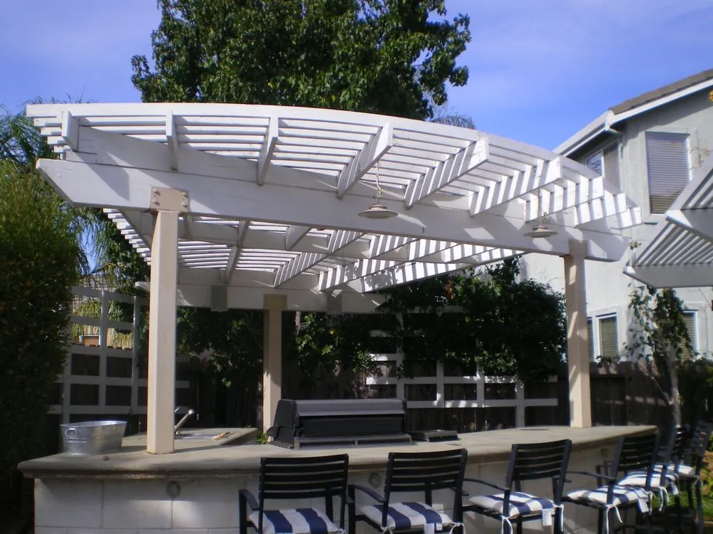 Reliable yard cleanup service for beautiful yards in Vacaville, CA by Ayala Western Panoramics