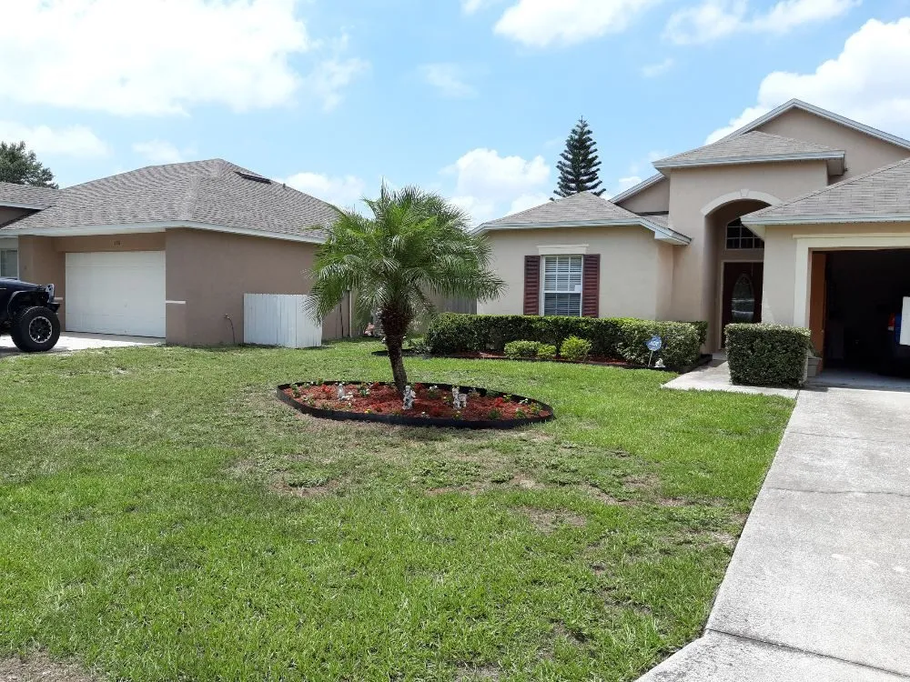 Top-rated residential landscaping in Winter Haven, FL by Aycock Lawn Maintenance