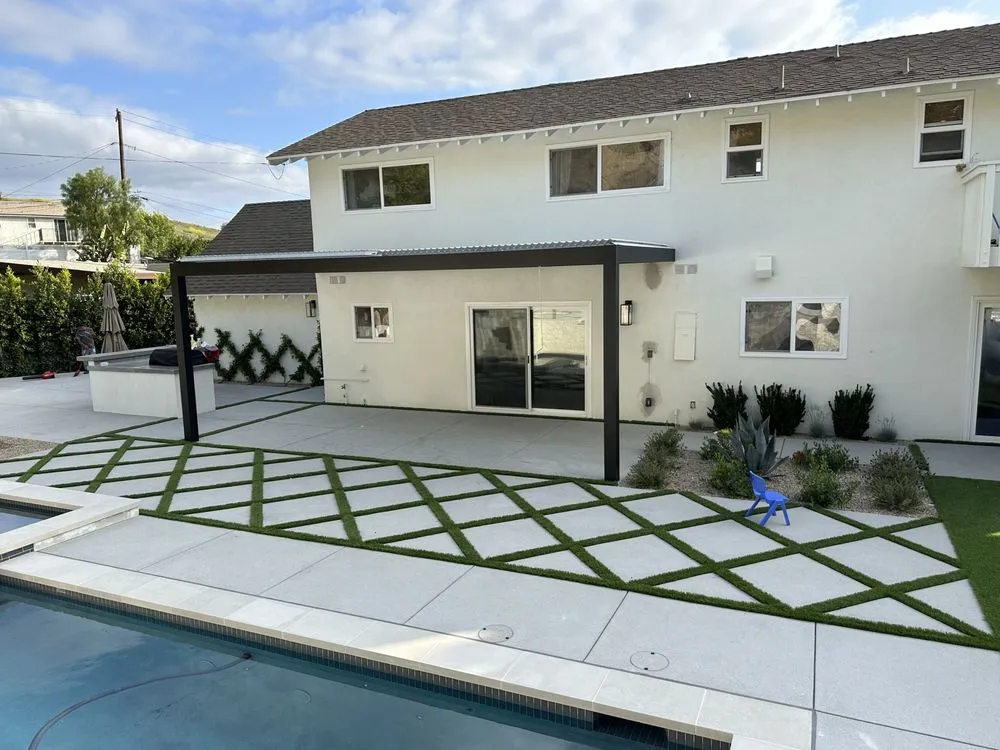 Top-rated lawn mowing service in Los Angeles, CA - AZ Green Remodeling