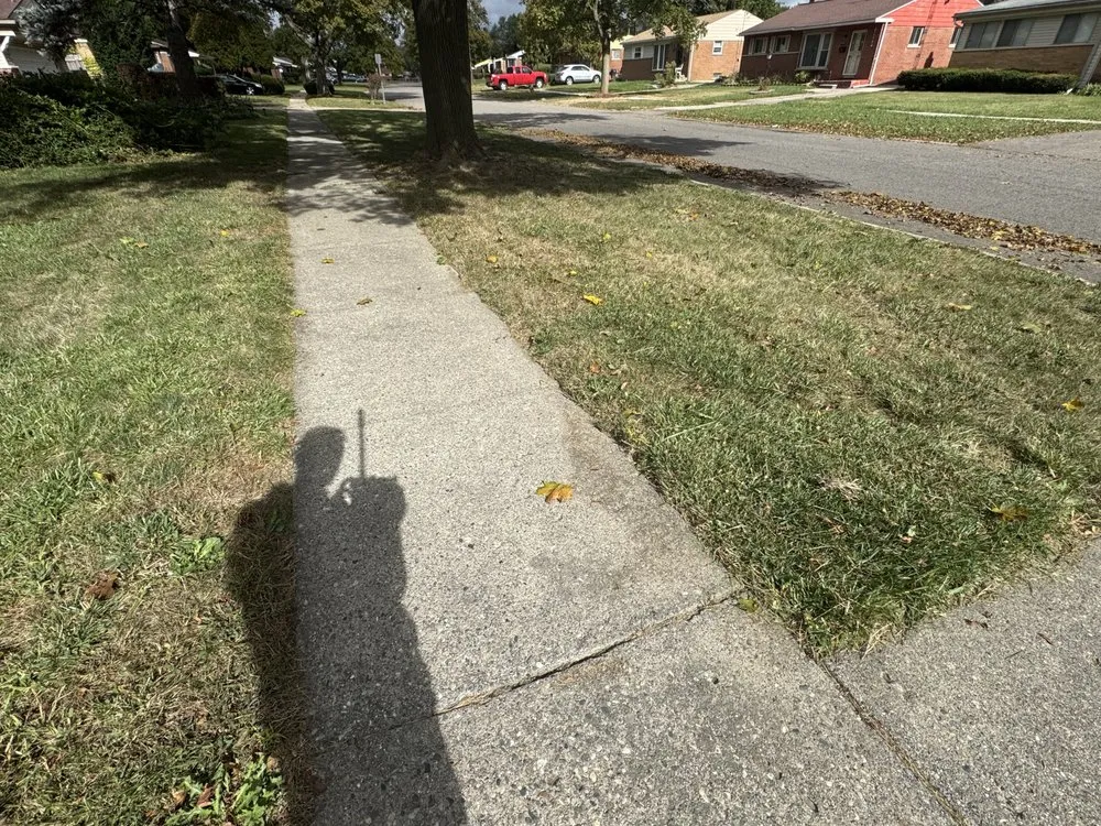 Reliable outdoor landscaping experts serving Flint, MI - Az Landscaping