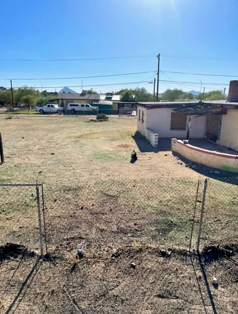 Professional yard maintenance for homes in Tucson, AZ by Az landscaping