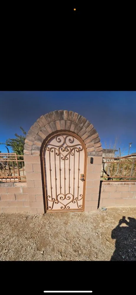 Custom residential landscaping for year-round maintenance across Tucson, AZ - AZ TOP M G C