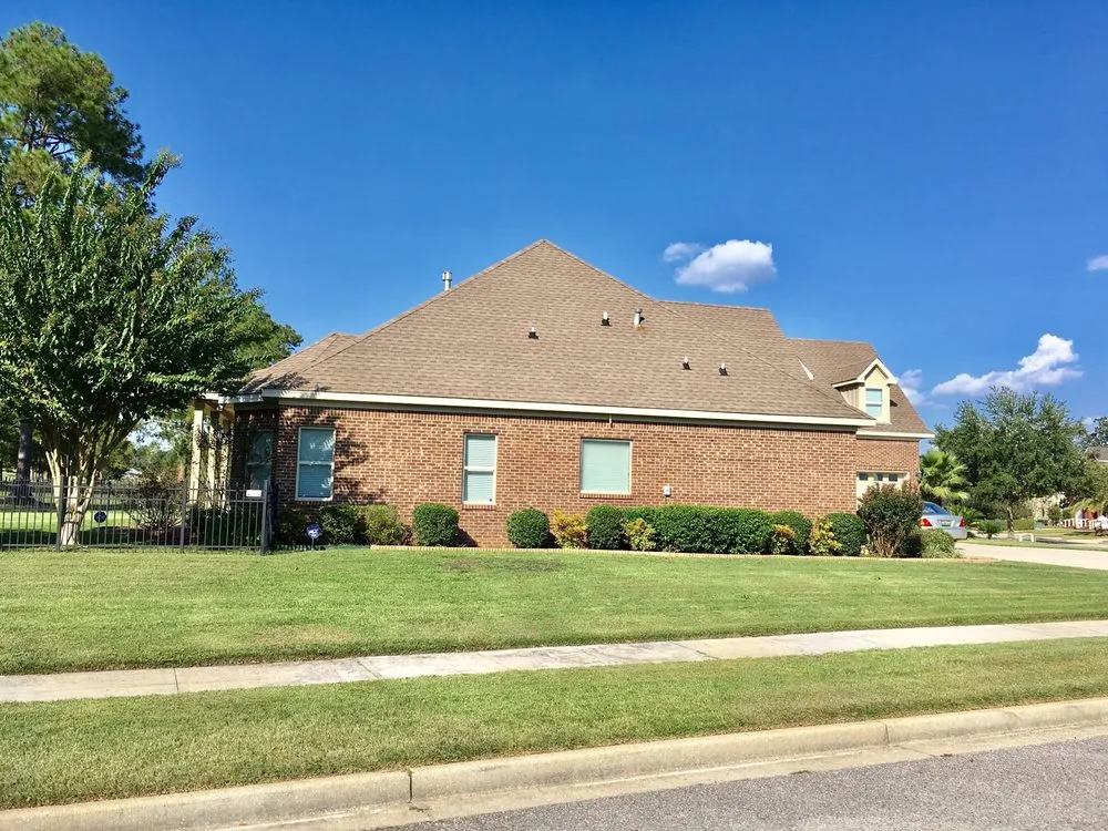 Trusted lawn care service in Mobile, AL - Azalea City Lawn Services