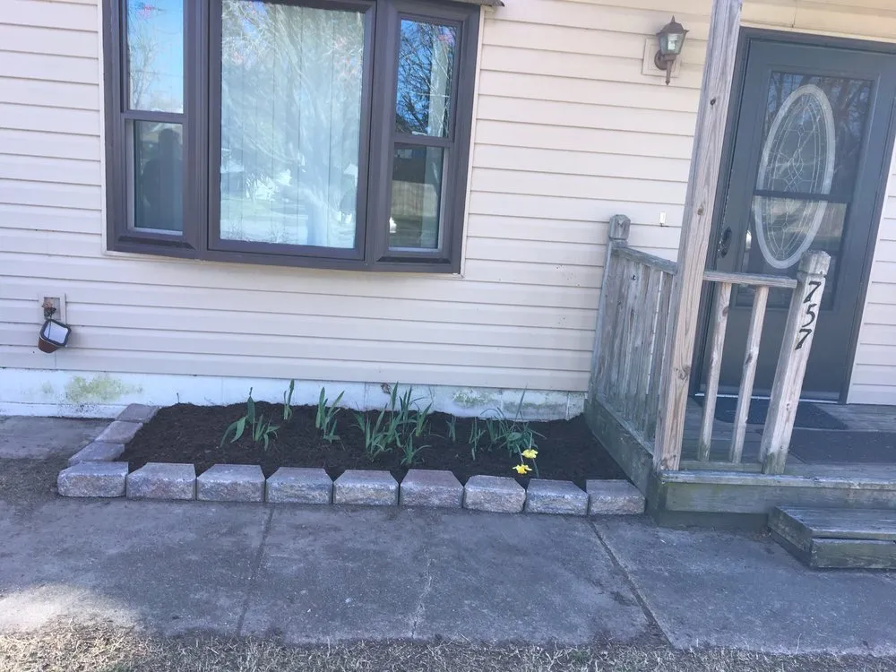 Top-rated lawn mowing service in Norfolk, VA by Azalea Lawn and Landscaping