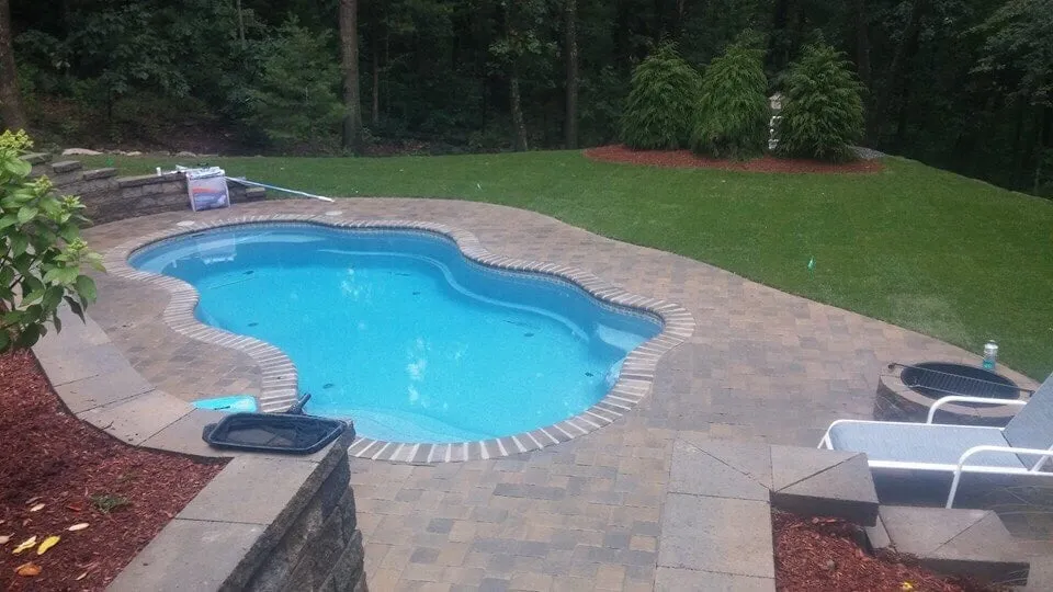 Custom landscaping services in Somerville, MA by Azorean Masonry