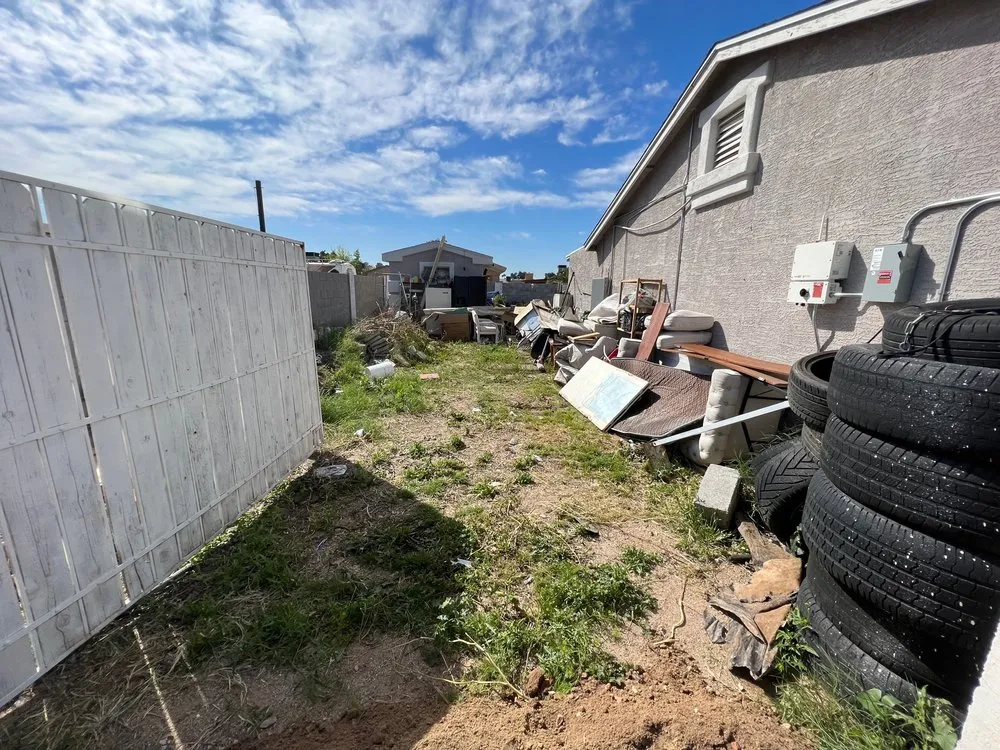 Affordable yard maintenance for homes in Peoria, AZ by AZR Grading and Hauling