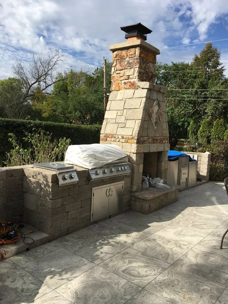 Expert residential landscaping experts serving Chicago, IL - Azteca Brick Paving