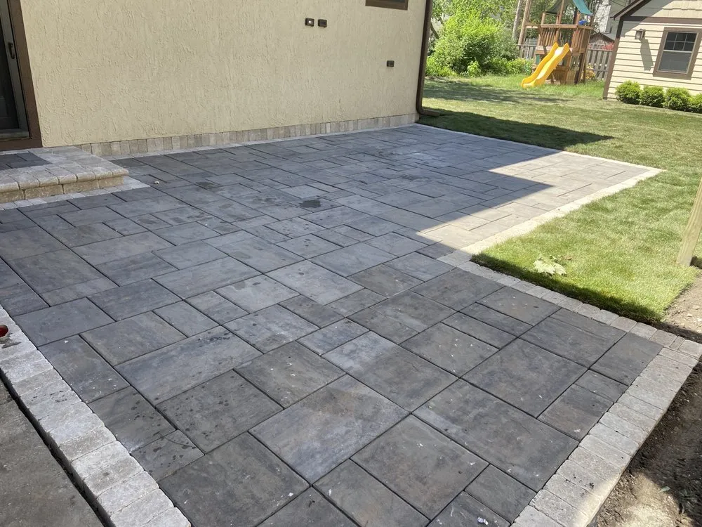 Reliable landscape installation in Chicago, IL by Azteca Brick Paving