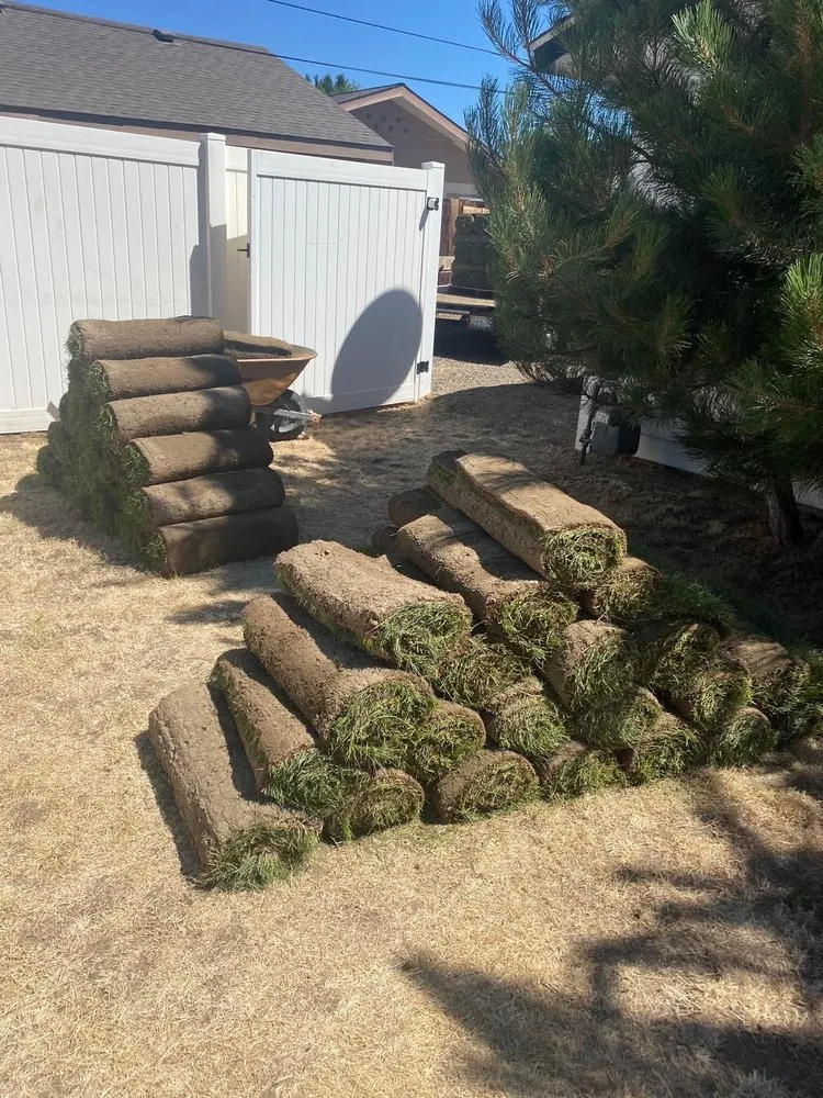 Professional lawn care service for beautiful yards in Union Gap, WA by Azteca Lawn & Care