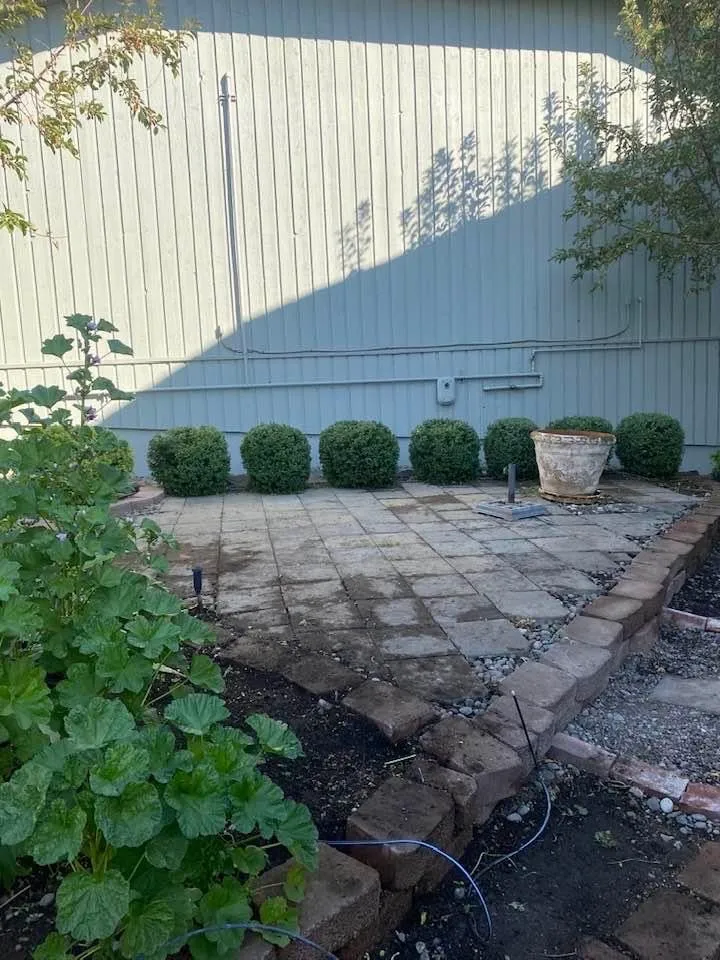 Top-rated lawn care service experts serving Union Gap, WA - Azteca Lawn & Care