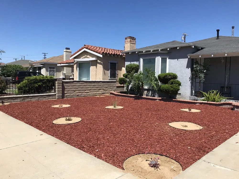 Top-rated lawn mowing service in Bell, CA by Azucenas and Gladiolas Gardening Service