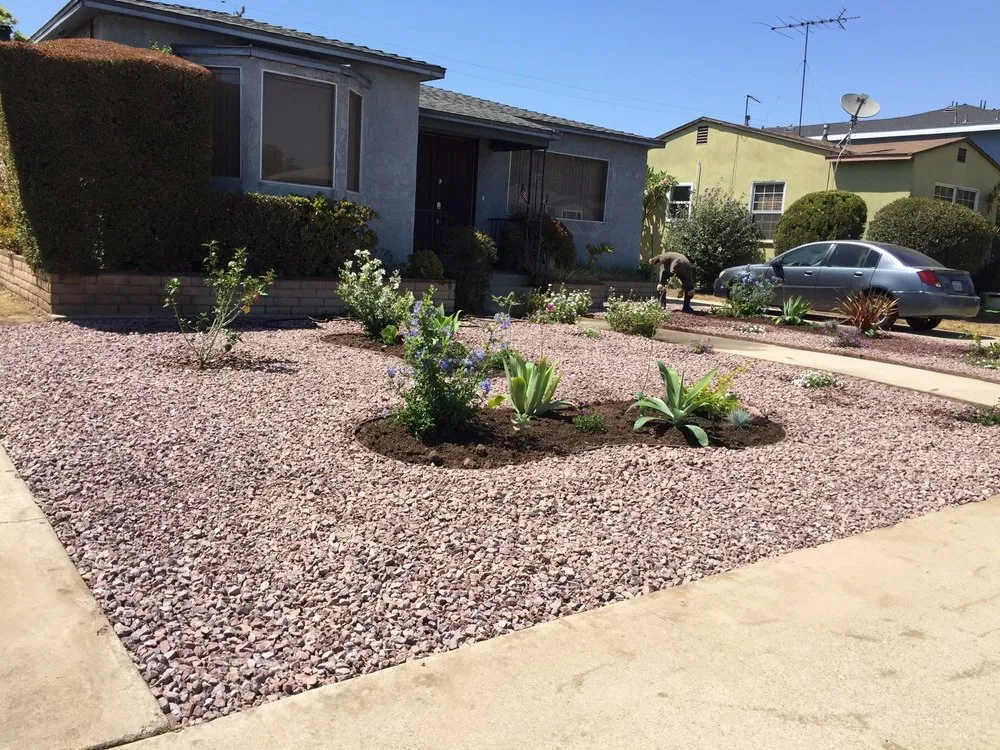 Top-rated landscape design in Bell, CA by Azucenas and Gladiolas Gardening Service