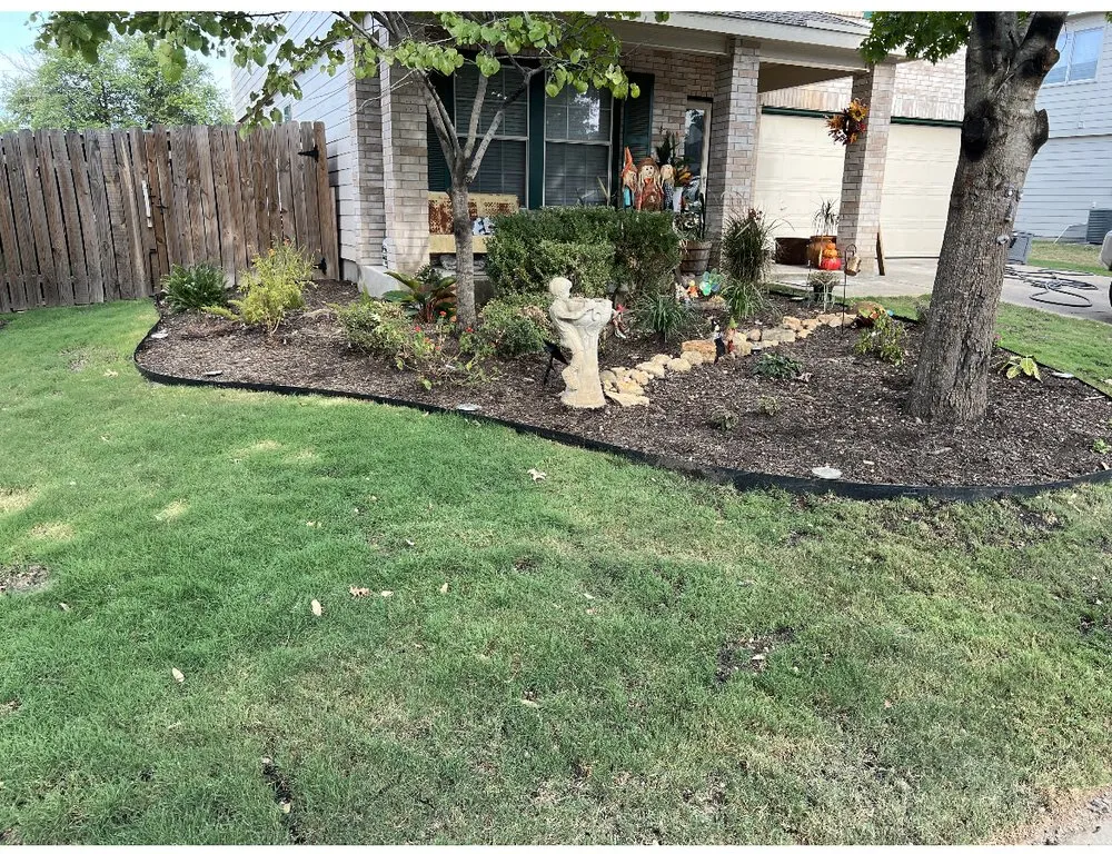 Trusted lawn mowing service experts serving Selma, TX - Azucena’s Killer Lawn Service