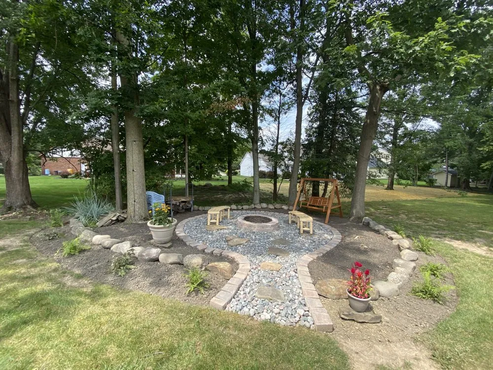 Affordable landscape design in Painesville, OH by Azul Pine Landscapes